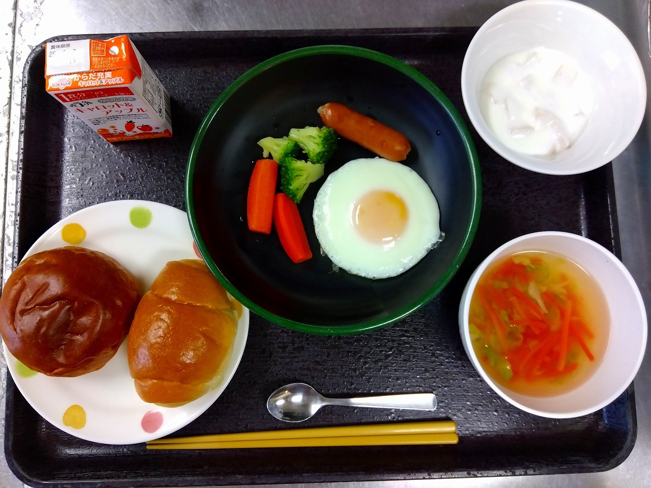 朝食